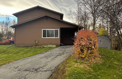 Abbott Loop Apartment | Private apartment. Located near everything!