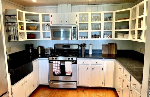 Phippsburg House | Private Bayfront Home 2 mins from Popham Beach with Hot Tub