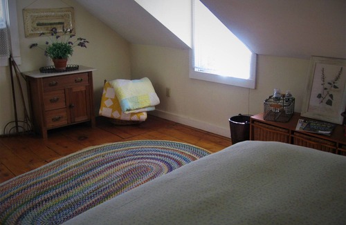 Clinton Corners House | Private bed& bath in 1860s farmhouse, access to total house and patio, porch.