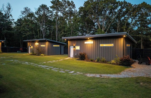 Royal House | Private Boutique Escape Near Lake Ouachita- Pool + Hot Tub - Sleeps 18