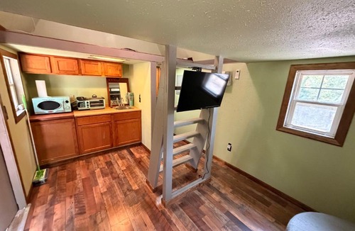 Kimberling City Hotel | Private Cabin Near Table Rock Lake! Room