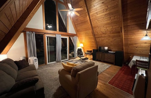 Centre Hall Cabin | Private & Charming A-Frame Cabin Near Penn State & Outdoor Adventures
