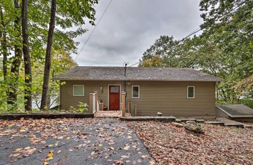 Camdenton House | Private Dock! Waterfront Group Haven in Camdenton