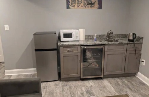 Petworth Apartment | Private English Basement in Petworth
