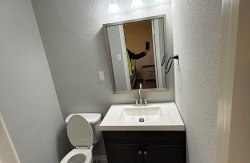 Wichita Falls House | Private Furnished Rooms in 4BR Home Travel Nurses & Contractors are Welcome