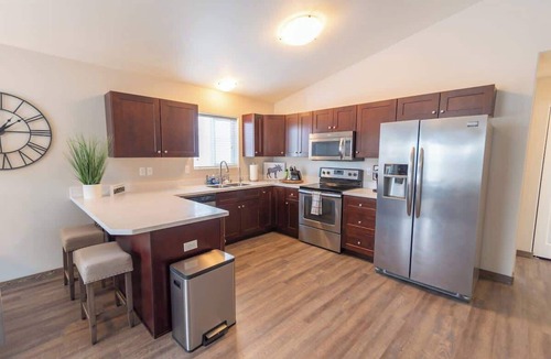 Meadow Lakes House | Private Home, Full Kitchen, Laundry & Wi-Fi!