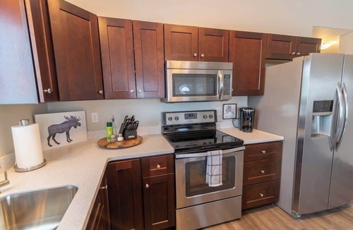 Meadow Lakes House | Private Home, Full Kitchen, Laundry & Wi-Fi!