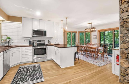 Chestnut Springs House | Private Mountain Getaway Wintergreen Resort