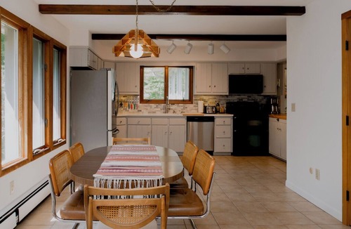 New Paltz House | Private Mountain Retreat with Hot Tub near the Gunks