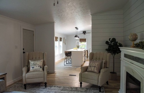 Dundee House | Private Pool Retreat in Amish Country