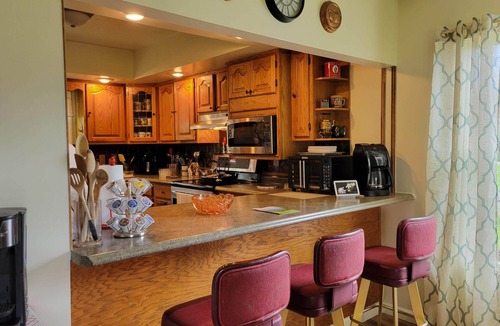 Canaan Valley House | Private Retreat w/Hot Tub, Fishing Pond & King Suite – Sleeps 8-10