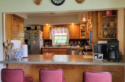 Canaan Valley House | Private Retreat w/Hot Tub, Fishing Pond & King Suite – Sleeps 8-10