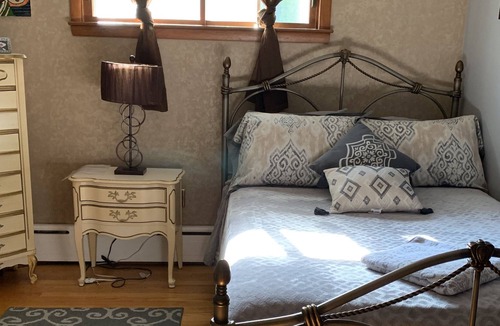 Cortlandt Manor House | Private room in a single family house near Peekskill