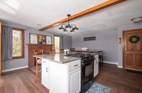 Birch Hill House | Private-Spacious-Hot Tub-King Bed-Games Room