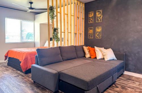 El Centro Apartment | Private-Suite, Kitchen, Laundry, Rainfall Shower, 4kTV