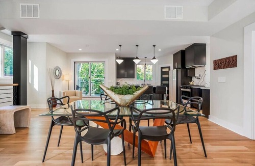 West Plaza House | Private Ultra Modern Mansion - Country Club Plaza