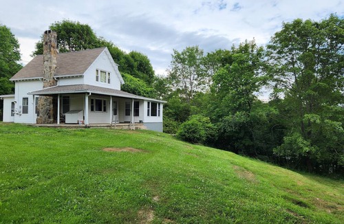 Orrs Island Cottage | Private Waterfront Access, 1890s Cottage, Thoughtfully Renovated, Curated Design