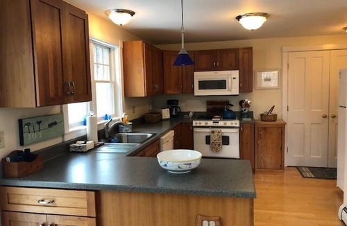 East Boothbay Condo | Puffin Perch - Waterfront Apartment on Linekin Bay - Fire Pit & Dock Access