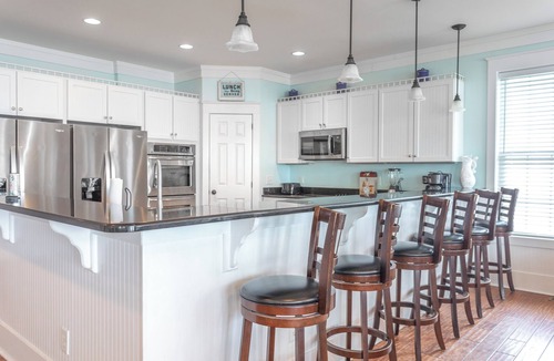 Murrells Inlet House | ¡Pura Vida! : 7 Bed/8 Bath with a Heated Pool, Elevator, Pool table,Sleeps 27