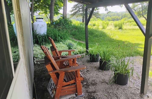 Littleton Cottage | Quaint 1-bedroom country cottage for a relaxing stay