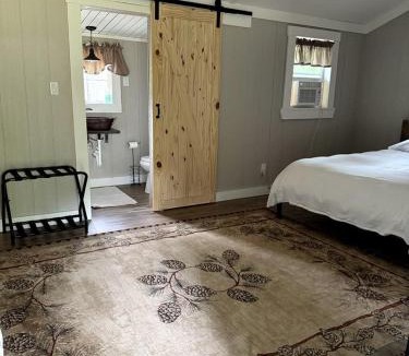 Voluntown House | Quaint Cabin Getaway with Porch & Weekend Music in Voluntown, Connecticut