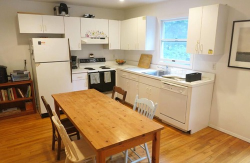 Clearwater Beach House | Quaint Clearwater Beach Country House - Springs / East Hampton Vacation Rental