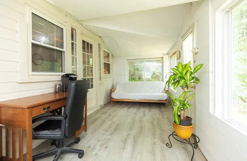Windham Cottage | Quaint Cobbetts Pond Cottage with Pond Views