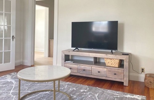 Wakefield Apartment | Quaint/Spacious 2 Bedroom Condo with free parking