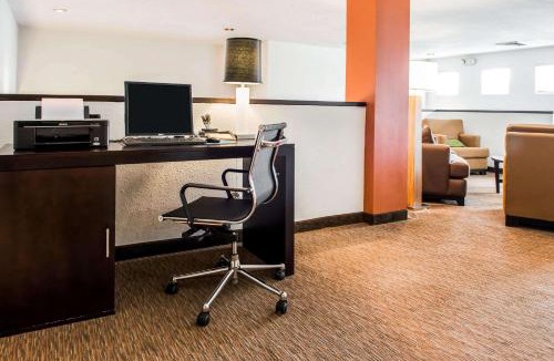 Bridgeport Hotel | Quality Inn Bridgeport-Clarksburg