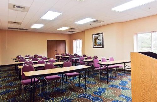 Brunswick Hotel | Quality Inn Brunswick Cleveland South