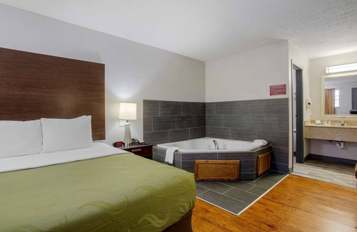 Summit Station Hotel | Quality Inn Columbus - East