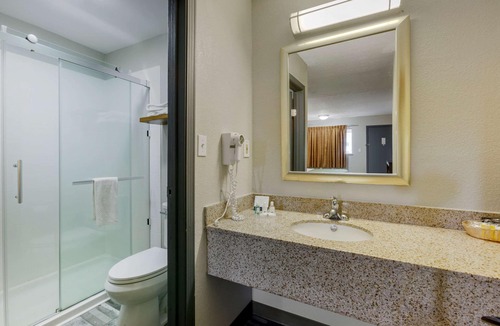 Summit Station Hotel | Quality Inn Columbus - East