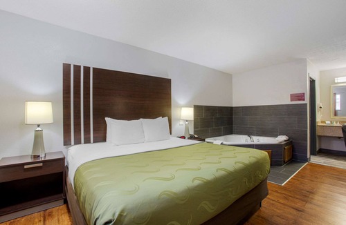 Summit Station Hotel | Quality Inn Columbus - East