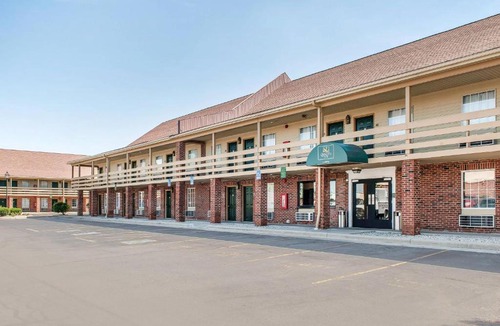 Findlay Hotel | Quality Inn Findlay