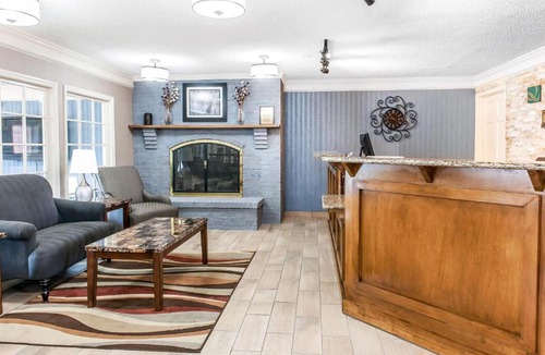 Findlay Hotel | Quality Inn Findlay