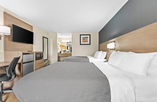 Oak Grove Hotel | Quality Inn Fort Campbell