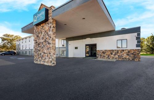 Canton Hotel | Quality Inn Hall of Fame