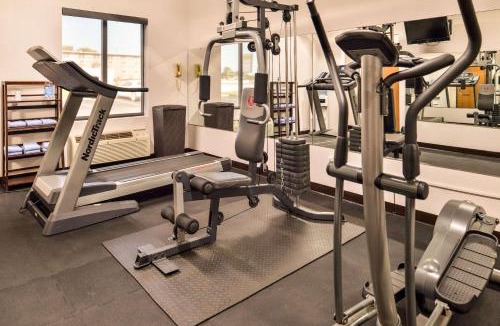 Joplin Hotel | Quality Inn Joplin I-44