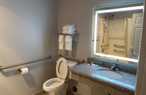 Midvale Hotel | Quality Inn Midvale - Salt Lake City South