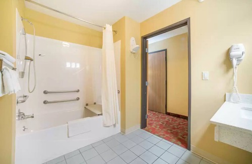 O'Fallon Hotel | Quality Inn O'Fallon - St. Louis - Shiloh
