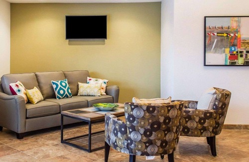 Streetsboro Hotel | Quality Inn Streetsboro - Kent