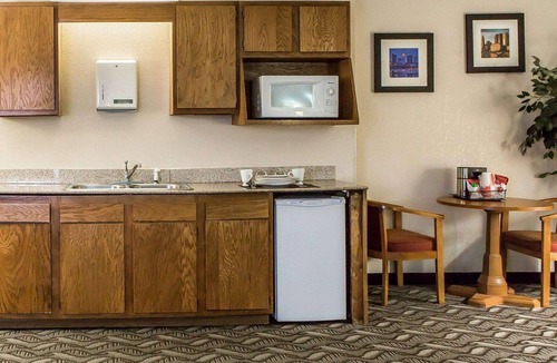 Circleville Hotel | Quality Inn & Suites Circleville