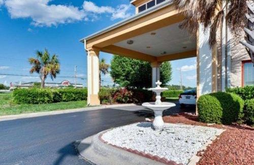 Monroe Hotel | Quality Inn & Suites Monroe
