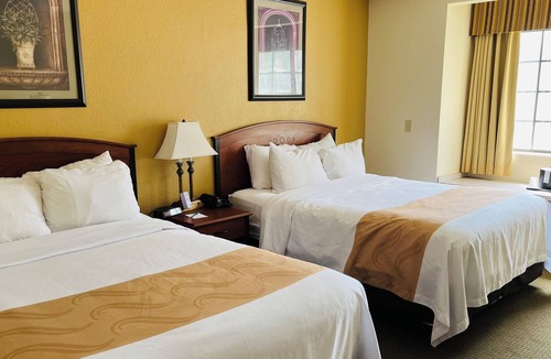 Prestonsburg Hotel | Quality Inn & Suites Prestonsburg next to Mountain Arts Center
