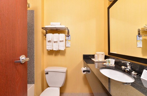 Stratford Hotel | Quality Suites Stratford