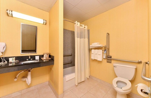 Stratford Hotel | Quality Suites Stratford