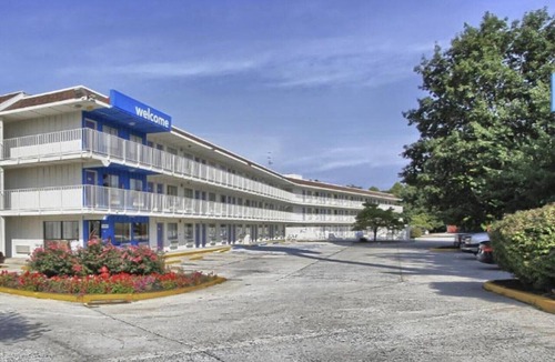 Camp Hill Apartment | Queen Bed|Non-Smoking