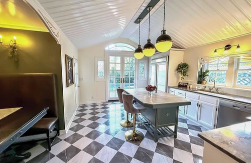 Los Alamos House | QUEENIE - Historic Queen Anne Victorian Estate 4-BD house in Los Alamos