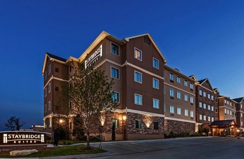 Fossil Creek Apartment | Quick Access to Convention Center | Free Breakfast + Outdoor Pool