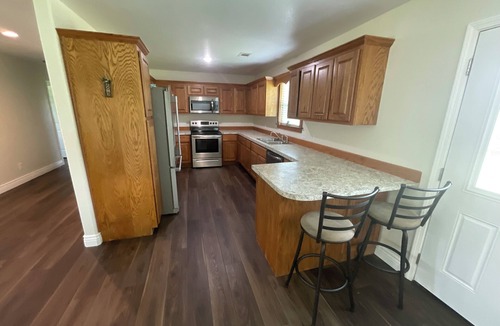 Pelsor House | Quiet 3-bedroom house in serene Lamar just minutes from Lake Ludwig or downtown.